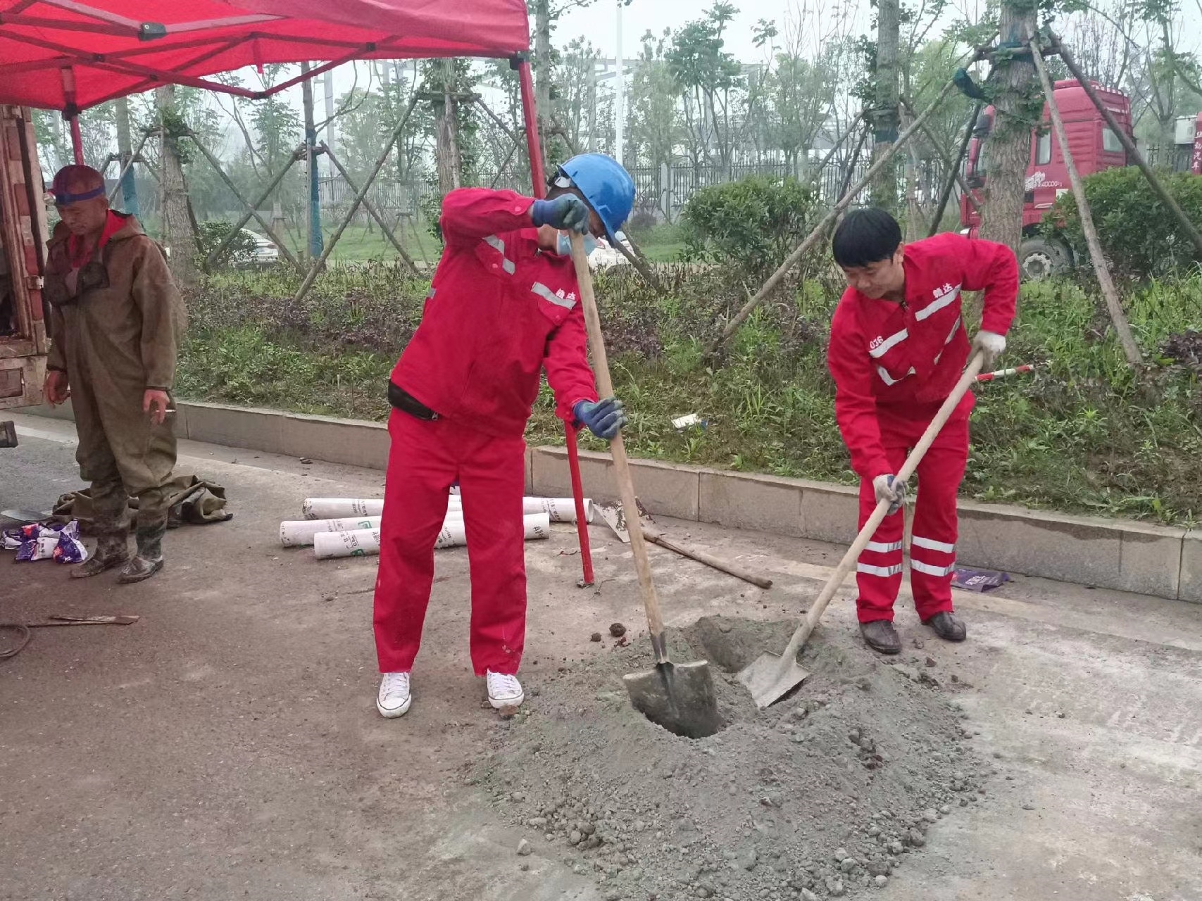 宜良管道疏通哪家好】及时进行市政管道清淤