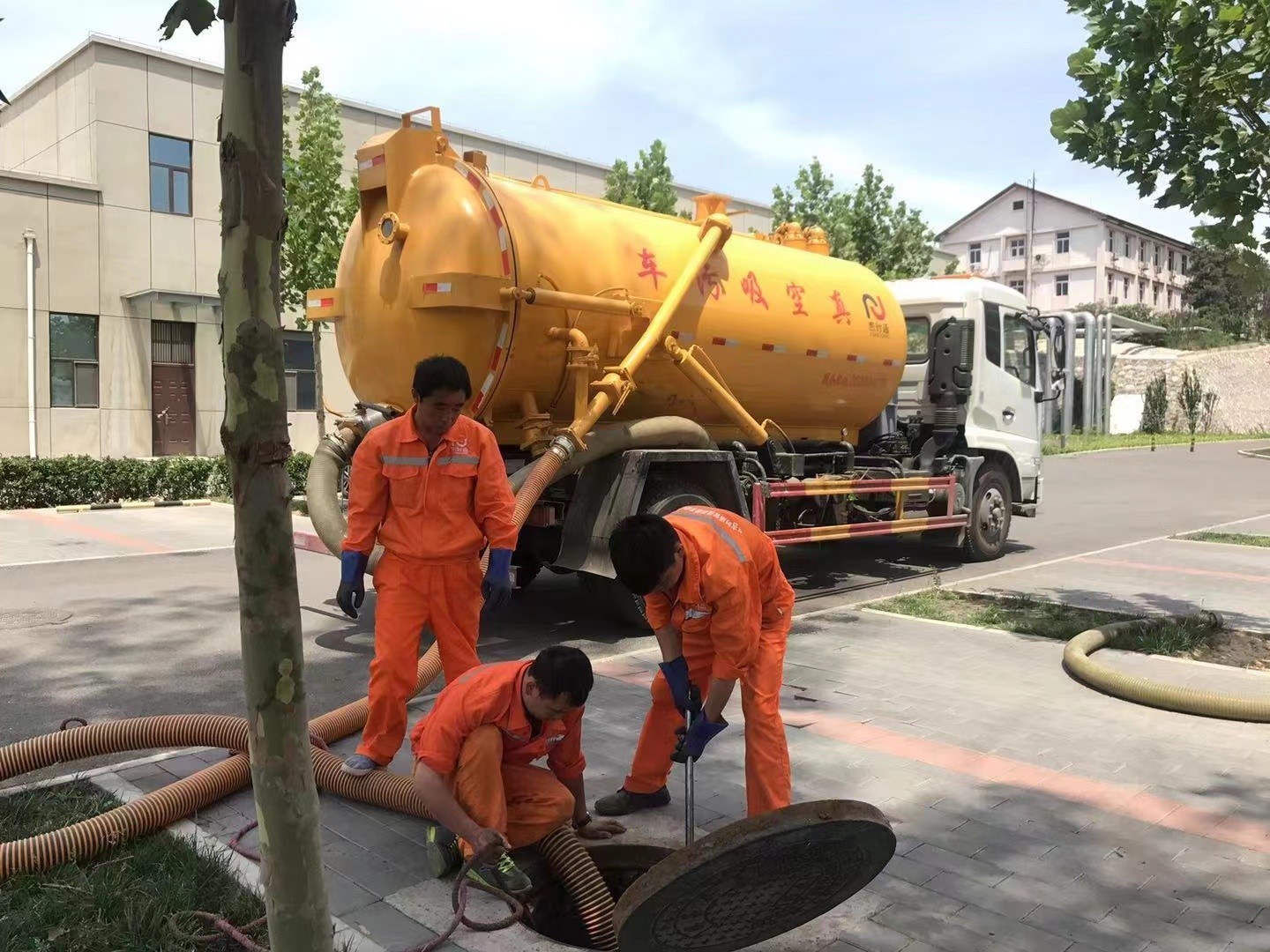 宜良化粪池清理与5-8吨吸粪车施工效率分析